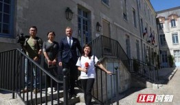 胶州建哥爆料事件视频,真相与舆论的碰撞